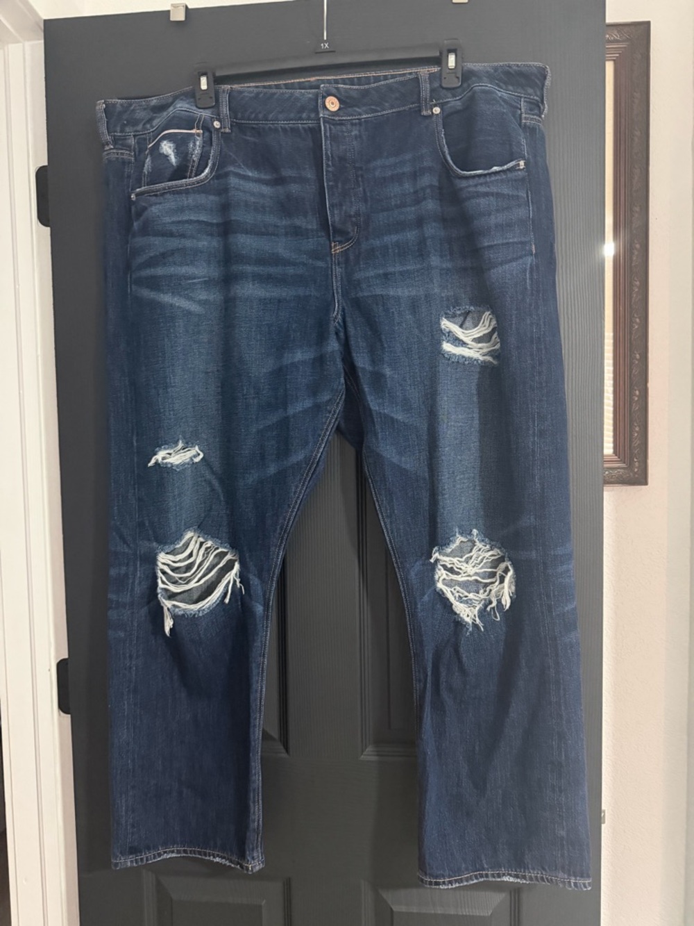 American Eagle Outfitters Women's Straight Leg Ripped Dark Blue Jeans